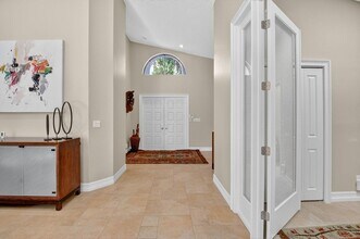 5850 NW 21st Ave in Boca Raton, FL - Foto de edificio - Building Photo