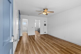 936 Cedar Ave, Unit 09 in Long Beach, CA - Building Photo