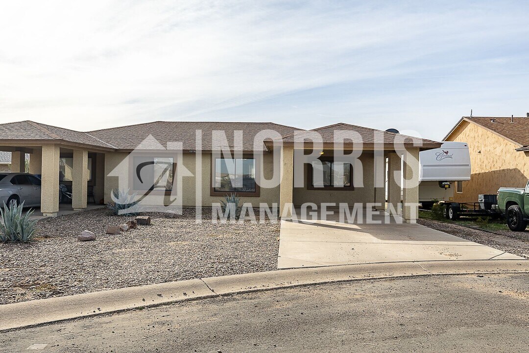10179 W Durango Cir in Arizona City, AZ - Building Photo