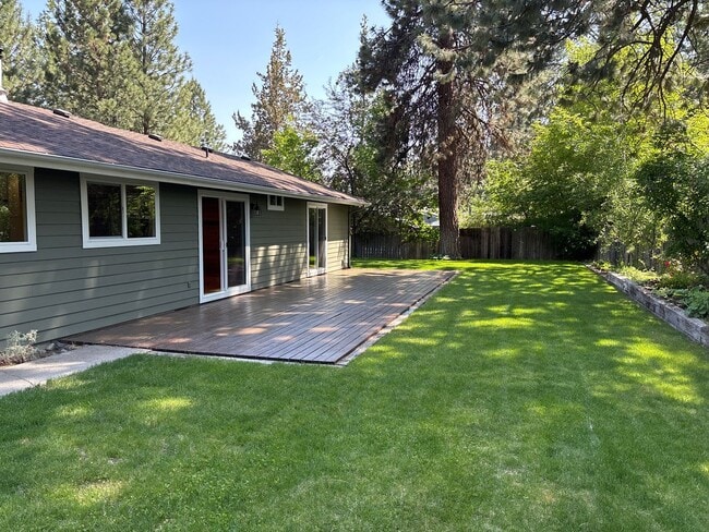 2365 NW Marken St in Bend, OR - Building Photo - Building Photo