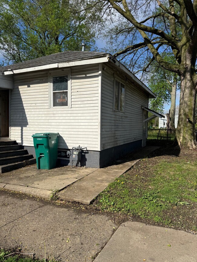 347 N Stone St in Decatur, IL - Building Photo - Building Photo