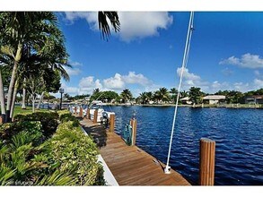 130 Cypress Club Dr in Pompano Beach, FL - Building Photo - Building Photo