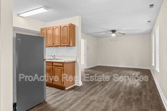 483 W Ocean View Ave in Norfolk, VA - Building Photo - Building Photo