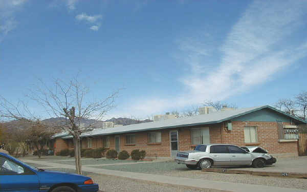 Scotts Highlander Apartments in Tucson, AZ - Building Photo