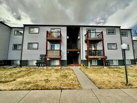 16259 W 10th Ave in Golden, CO - Building Photo