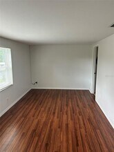 1137 King Arthur Ct in Dunedin, FL - Building Photo - Building Photo