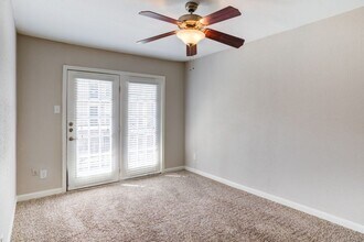 2825 Bellefontaine in Houston, TX - Building Photo - Building Photo