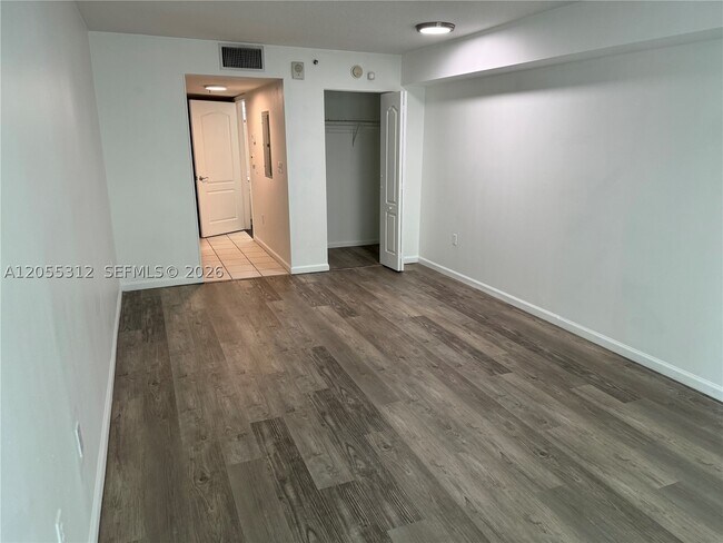 property at 1200 Brickell Bay Dr