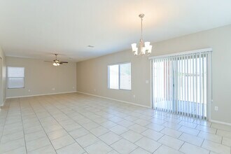 207 E Calle Vivaz in Green Valley, AZ - Building Photo - Building Photo