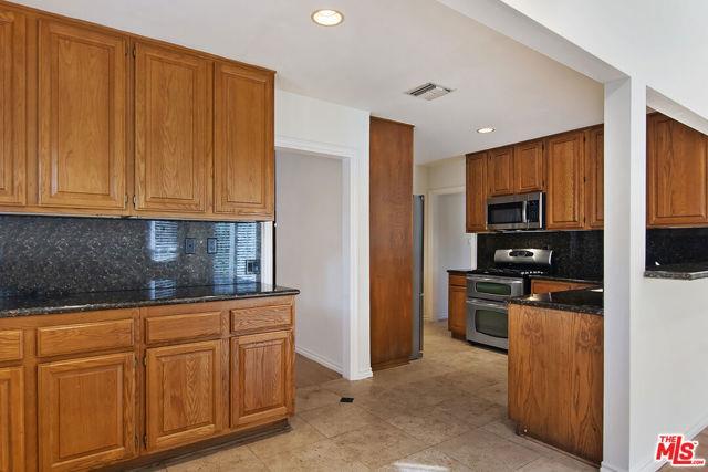 property at 13958 Peach Grove St