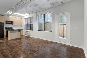 5718 N Winthrop Ave in Chicago, IL - Building Photo - Building Photo