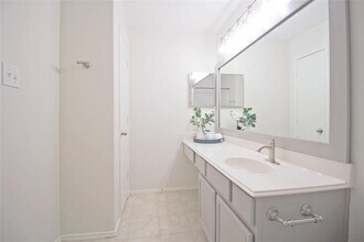 6 Thicket Grove Pl in Conroe, TX - Building Photo - Building Photo