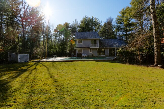 17 Timber Ln in East Hampton, NY - Building Photo - Building Photo
