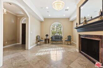 349 S La Peer Dr in Beverly Hills, CA - Building Photo - Building Photo