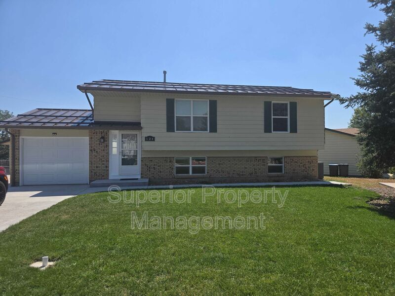 124 Eldorado Ct in Cheyenne, WY - Building Photo