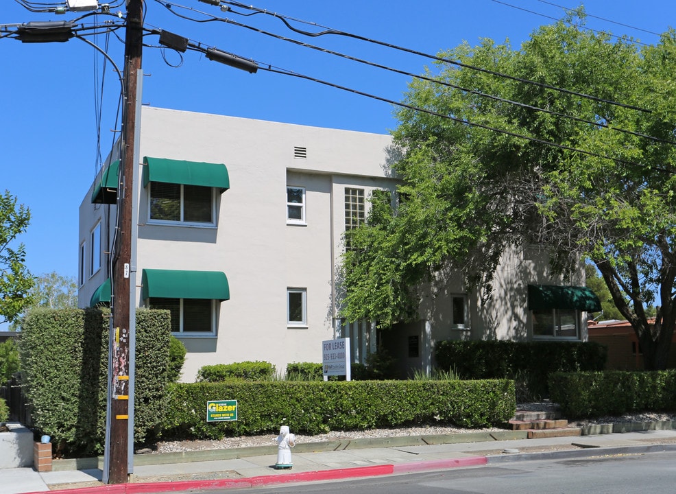 1204 Alpine Rd in Walnut Creek, CA - Building Photo