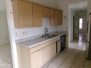 118 Tierra Vista Dr in Santa Teresa, NM - Building Photo - Building Photo