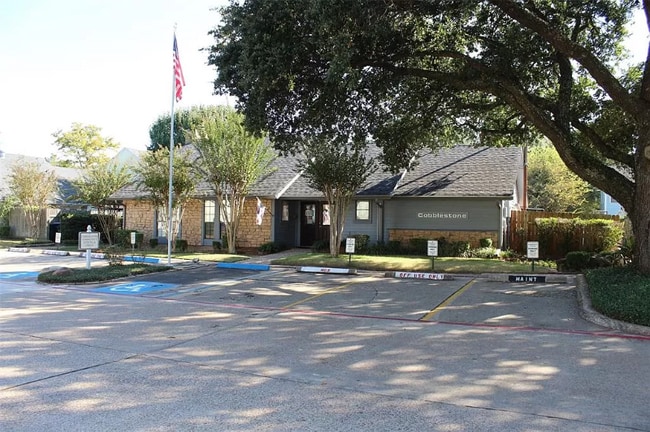 property at 258 Settlers Park Dr