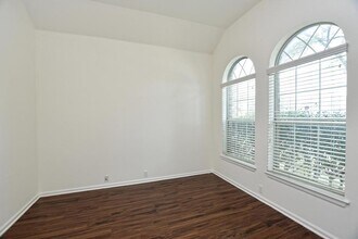 207 Hoot Owl Ln N in Leander, TX - Building Photo - Building Photo