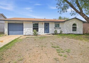 309 Jeanette Dr in Converse, TX - Building Photo