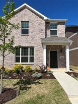 2400 Greystone Dr in Denton, TX - Building Photo