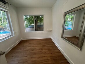 267 NW 33rd St in Miami, FL - Building Photo - Building Photo