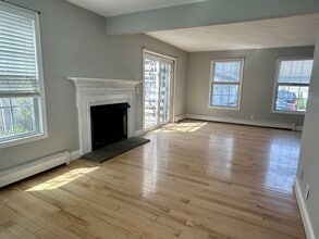 18 Acadia Ave in Hampton, NH - Building Photo - Building Photo