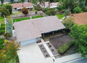 1502 Briarglen Ave in Westlake Village, CA - Building Photo - Building Photo