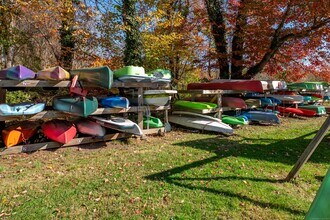 21 Edge Hill Rd in Guilford, CT - Building Photo - Building Photo