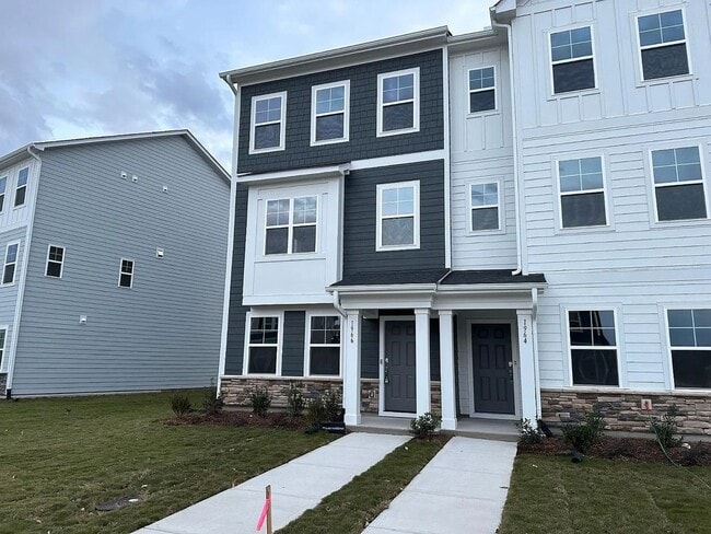 property at 1966 Rosedale Rdg Ave