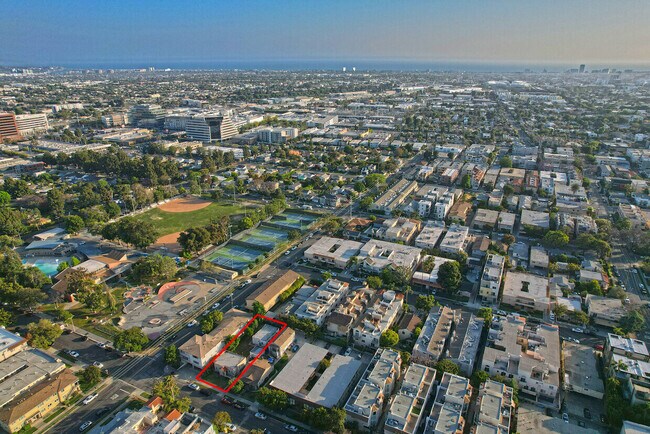 6 Unit Development in PRIME West Los Angeles