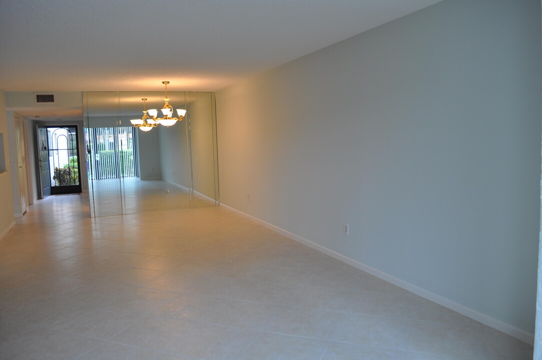 15342 Lakes of Delray Blvd in Delray Beach, FL - Building Photo