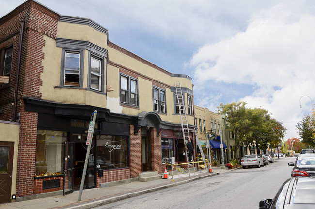 11 Cricket Ave in Ardmore, PA - Foto de edificio - Building Photo