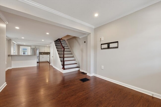 property at 509 E Barnard St