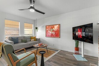 3426 Willowrun Dr, Unit D in Austin, TX - Building Photo - Building Photo