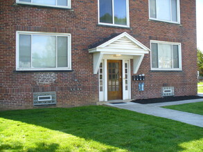 2317 Neil Ave, Unit D in Columbus, OH - Foto de edificio - Building Photo