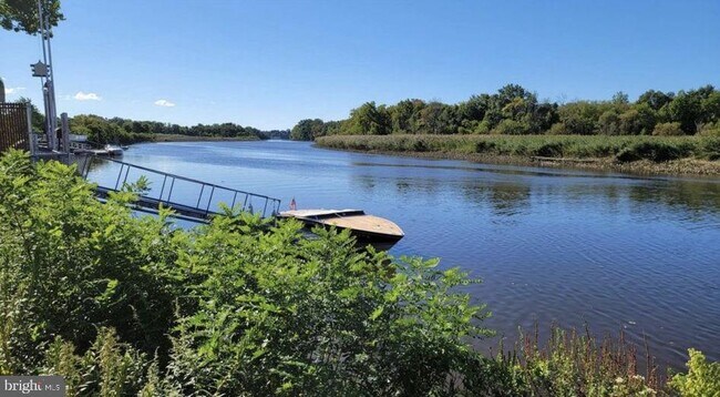 802 Sixth Ave in Croydon, PA - Building Photo - Building Photo