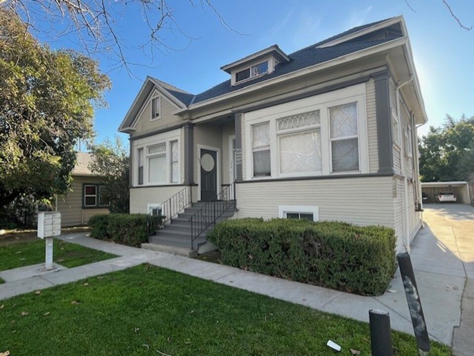 1030 E Santa Clara St in San Jose, CA - Building Photo