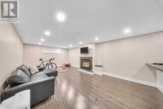 126 W 26th St in Hamilton, ON - Building Photo - Building Photo