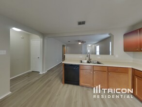 8110 Brushy Mdw in San Antonio, TX - Building Photo - Building Photo