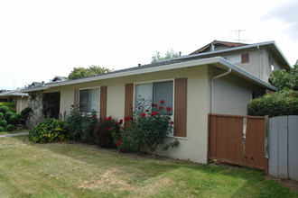 460 Richfield Dr in San Jose, CA - Building Photo - Building Photo