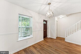 512 S Henry St in Alexandria, VA - Building Photo - Building Photo