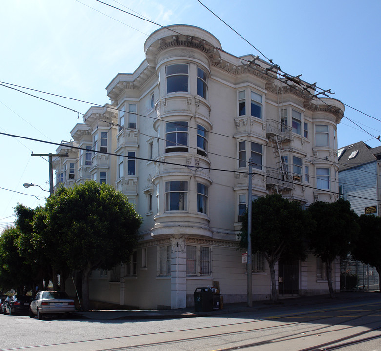 3961 17th St in San Francisco, CA - Building Photo