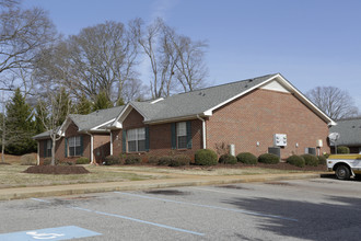 Poinsett House in Greenville, SC - Foto de edificio - Building Photo