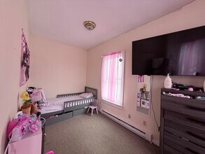 7 Cottage St in Worcester, MA - Building Photo - Building Photo