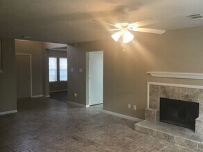1043 Leadenhall Cir in Channelview, TX - Building Photo - Building Photo