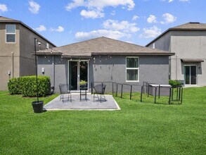5554 Blue Azure Dr in Wimauma, FL - Building Photo - Building Photo