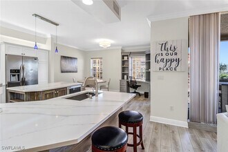 450 Bayfront Pl in Naples, FL - Building Photo - Building Photo