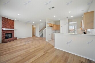 908 Mockingbird Ln in Desoto, TX - Building Photo - Building Photo