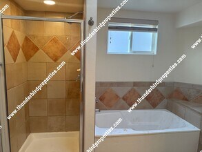 9117 Silverwood Dr NE in Albuquerque, NM - Building Photo - Building Photo
